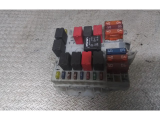 Блок предохранителей 51742420   Alfa Romeo GT    