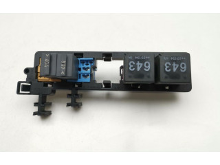 Блок предохранителей 8K0951253 Audi A3 S3 8P