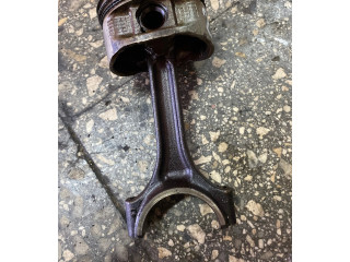 Píst 24520A Volvo XC70