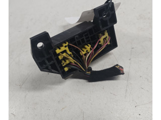 Блок предохранителей 913103E020   KIA Sorento    