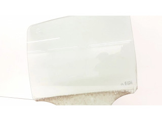 Основное стекло задних дверей