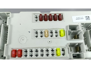   Pojistková skříňka 68412070AB   Jeep Cherokee 2019