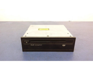 Радио/ проигрыватель CD/DVD / навигация