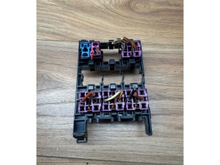   Pojistková skříňka 1T1937503A   Volkswagen Caddy 2011