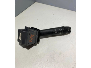 Ручка стеклоочистителей 30768100, 05W17T Volvo V70