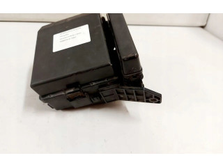 Ящик предохранителей (комплект) MR587816 Mitsubishi Grandis