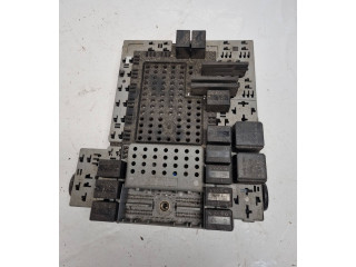 Блок предохранителей 30657428, 08688434 Volvo V70