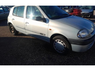 Блок предохранителей Renault Clio II