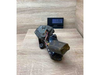 Двигатель стеклоочистителей    Nissan Sunny