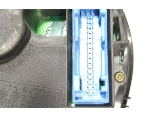 Панель приборов 1J0919861D   Volkswagen Bora       