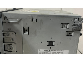 Радио/ проигрыватель CD/DVD / навигация