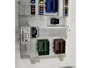 Блок предохранителей  31314511AB, CG9T-14C256-FA   Volvo V70    