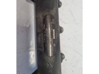 Топливная рампа 8658252 Volvo S60 для двигателя D5244T2