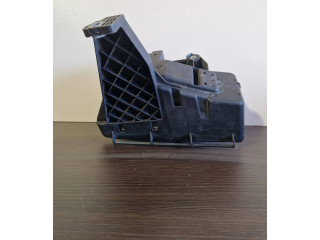 Блок предохранителей  30728132   Volvo XC90    