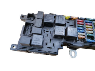 Блок предохранителей 8637841, 518717004 Volvo S60