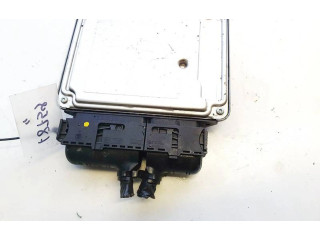 Řídící jednotka 03g906021cg, 0281012746 Volkswagen Caddy 2006