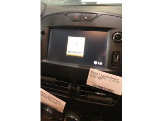 Дисплей Renault Clio IV