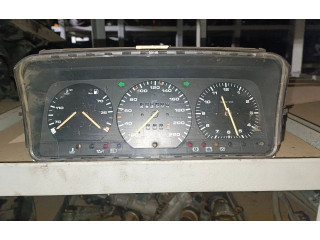 Панель приборов 5220032310   Volkswagen PASSAT B3       