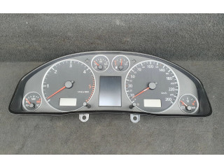 Панель приборов 4B0920033M   Audi A6 S6 C5 4B       