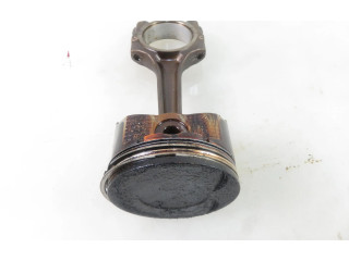 Поршень с шатуном    Peugeot 407