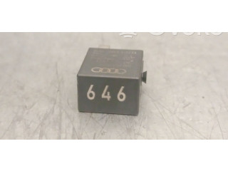 Pojistková skříňka 4H0951253C Volkswagen Caddy 2017