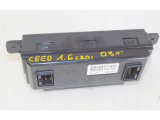 Дисплей 957101H100 KIA Ceed