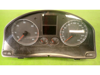 Радио/ проигрыватель CD/DVD / навигация