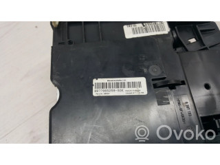 Блок предохранителей 90101246, 18500000000   BMW X3 E83    