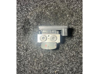 Блок управления ABS 476608587R Dacia Dokker