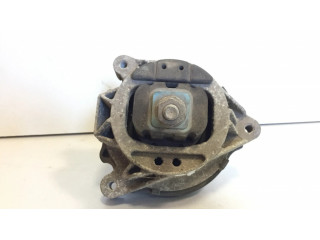 Подушка двигателя