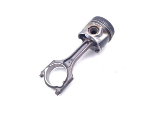 Поршень с шатуном D4204T23 D4204T23 Volvo XC90