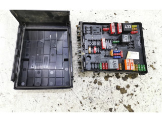 Блок предохранителей 1K0937124K Volkswagen Golf Plus