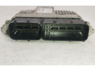 Блок управления двигателя 55194018   Opel Combo C