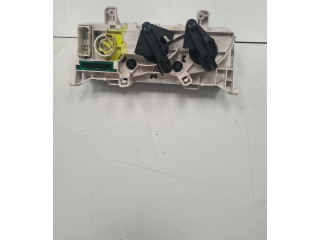 Блок управления климат-контролем A82000200, 69520014   Renault Clio III