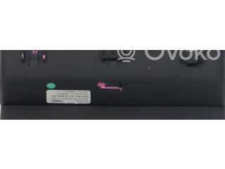 Дисплей       Audi Q3 8U