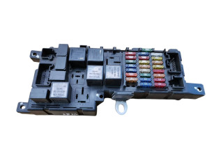 Блок предохранителей 8678449, 518828017   Volvo S80    