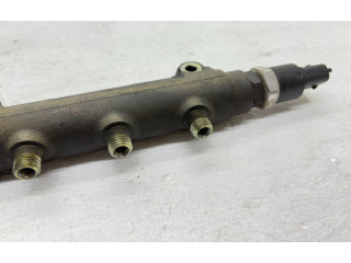 Топливная рампа 8658252   Volvo V70  