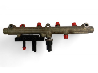 Vstřikovací lišta 0445214017 Peugeot 807