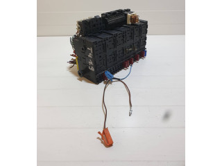 Блок предохранителей  357937039, 3A0972559   Volkswagen Transporter - Caravelle T4    