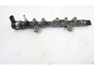 Топливная рампа G4D3-9D280-AA Jaguar XE