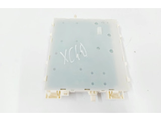 Блок предохранителей 32268107 Volvo XC40