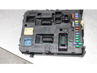 Блок предохранителей 966689568002   Citroen C5    