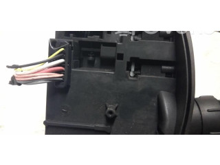 Ручка стеклоочистителей 8201590631 Renault Clio III