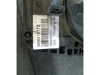 Подушка безопасности водителя 8200213173   Dacia Logan Pick-Up