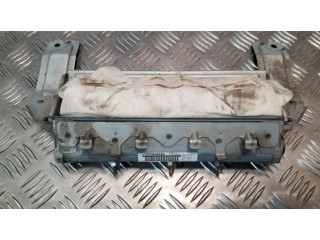 Подушка безопасности для колен 7030A241 Mitsubishi ASX