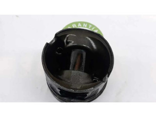 Píst 11257803033 BMW 5 E39 2.0