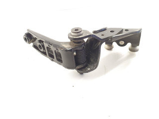 Средняя направляющая ролика / средний шарнир