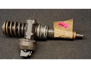 Vstřikovač 038130073B Skoda Octavia Mk1 (1U)