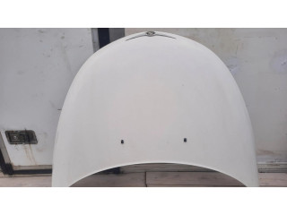 Капот двигателя