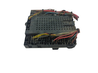 Блок предохранителей 8645411, 8645410   Volvo S80